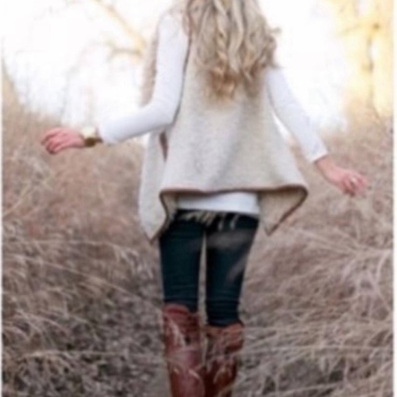 Love Tree Shearling Lined Vest Fuzzy Fur Open Front Vest - Picture 6 of 9